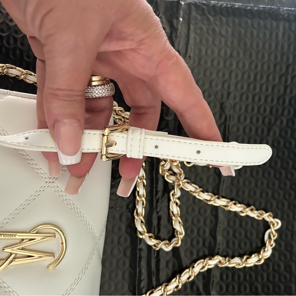 STEVE MADDEN ‘BENDUE’ WHITE CROSSBODY PURSE - BNWT - Picture 11 of 13